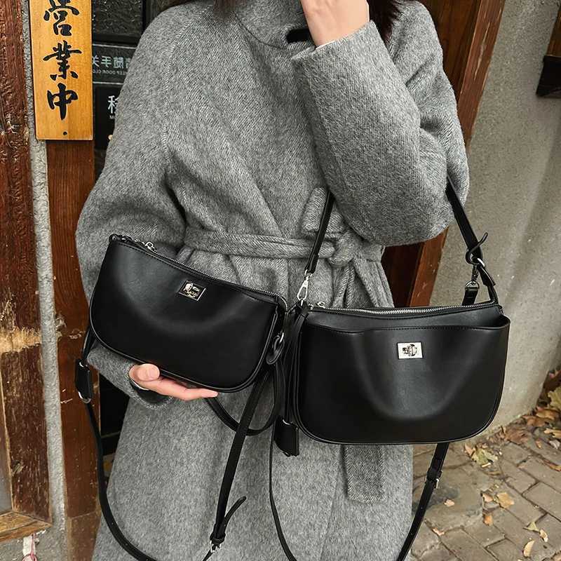 2025 Winter Fashion Womens Bag High Quality Cowhide Single Shoulder Armpit Crossbody Bag Luxury Desinger Handbag Commute Bag W250922
