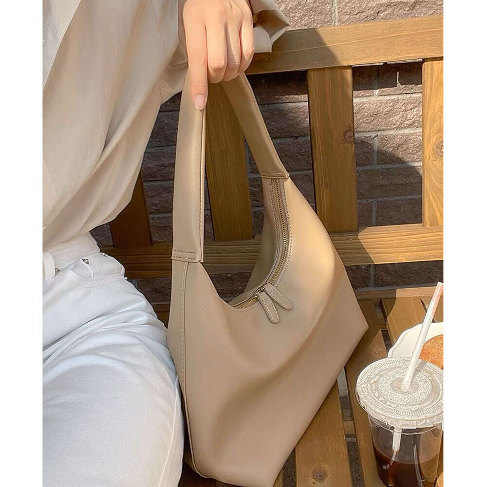 Milk Tea Color for Women, Commuter Large Capacity Shoulder Underarm Bag, 2025 Summer Korean Style Soft Leather Tote Bag
