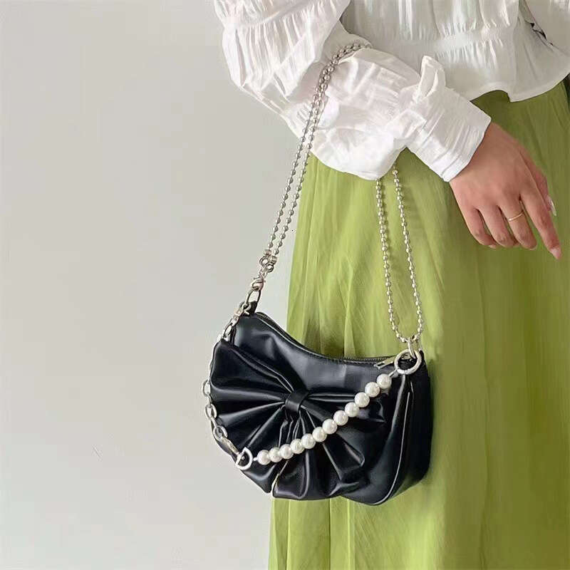 Sweet Girl Women 2025 New Niche High-end Bowknot Underarm Pleated Handbag Black Small Bag