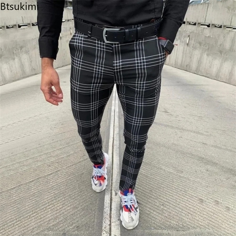 Mens Casual Pants Fashion Striped Plaid Pencil Pants Male Business Office Midwaist Slim Trousers Men Sport Streetwear 250920