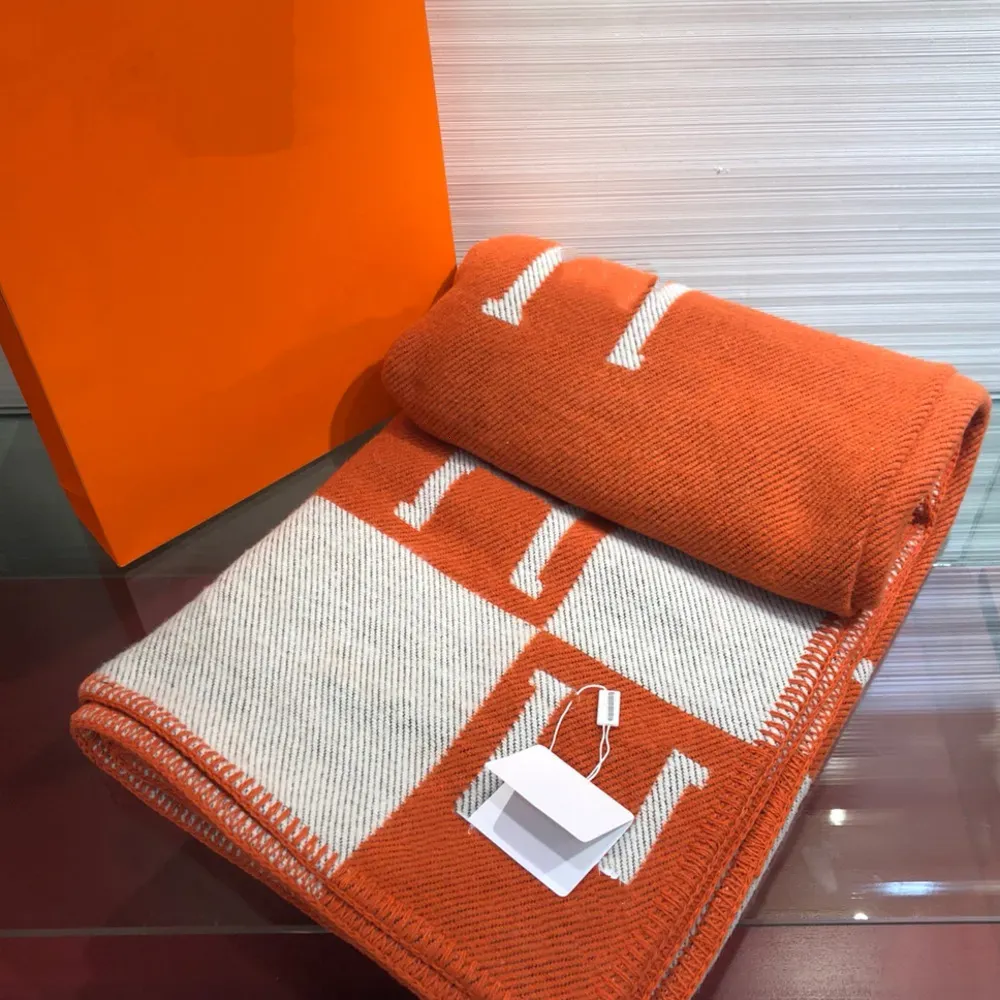 2025 Fashion letter cashmere designer blanket soft wool scarf shawl portable warm plaid sofa bed wool knit blanket Women140-170CM-image-919572409