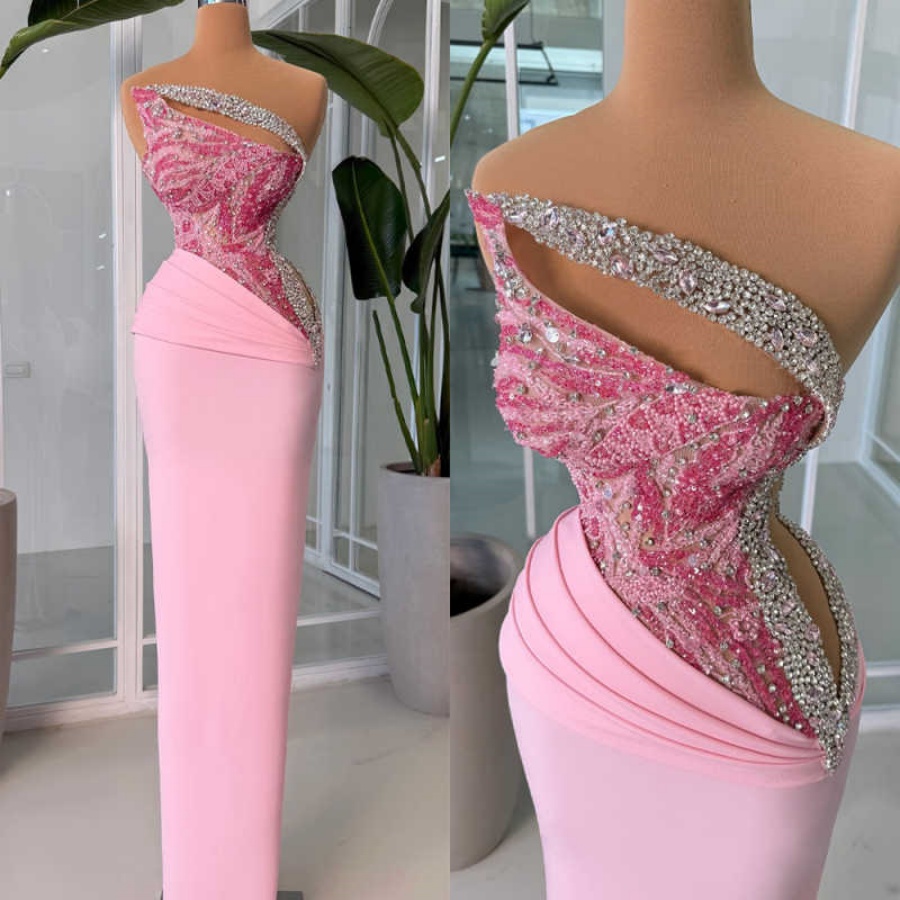 Une robe de bal épaule perles perles en satin robes de fête de fête des événements spéciaux robes cristaux robes de piste de tapis rouge personna