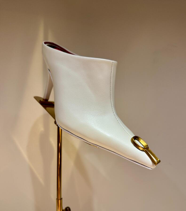 Top d'été Designer de luxe Schiaparelli en cuir extérieur décoration en métal clair talons hauts noir et blanc hauteur 9cm Taille: 35-41 Boîte