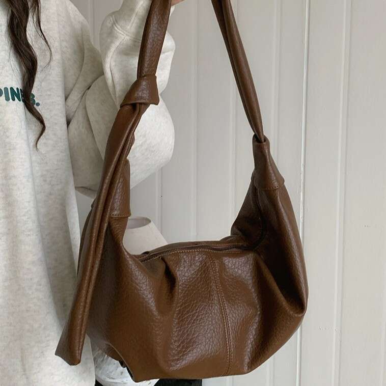 Korean INS Large Capacity Soft Leather Pleated Dumpling Lazy Style Casual Versatile Commuter Shoulder Crossbody Bag
