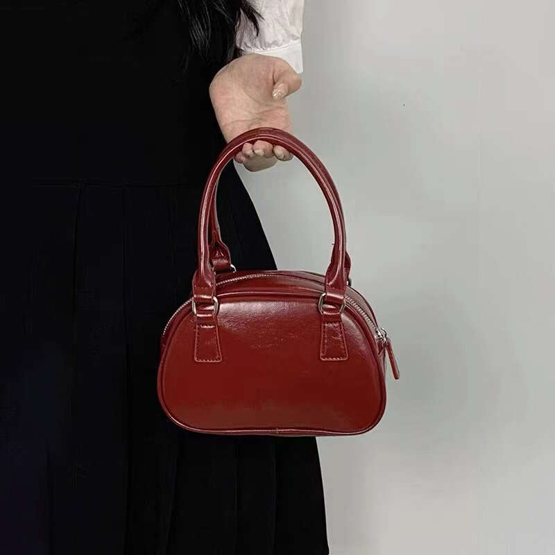 Red Handbag for Women 2025 New Korean Style Handheld Bowling Versatile Crossbody Small Square Bag