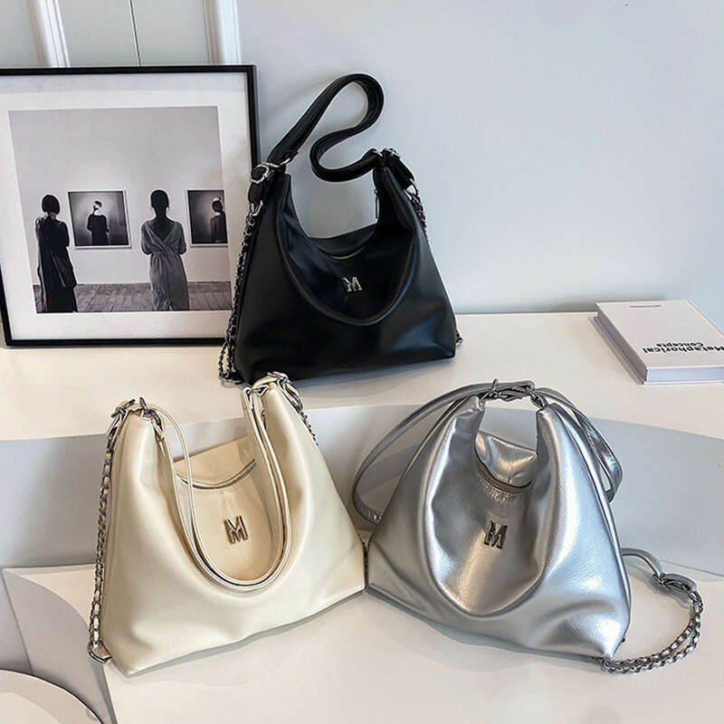 Super popolare per le donne Nuovo autunno inverno Versatile borsa a mano di grande capacità Zaino Borsa a tracolla in morbida pelle Alla moda