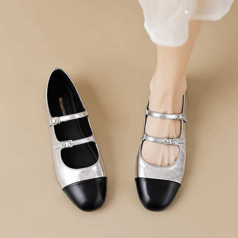 2023 Nouveaux chaussures plates pour femmes de style coréen.