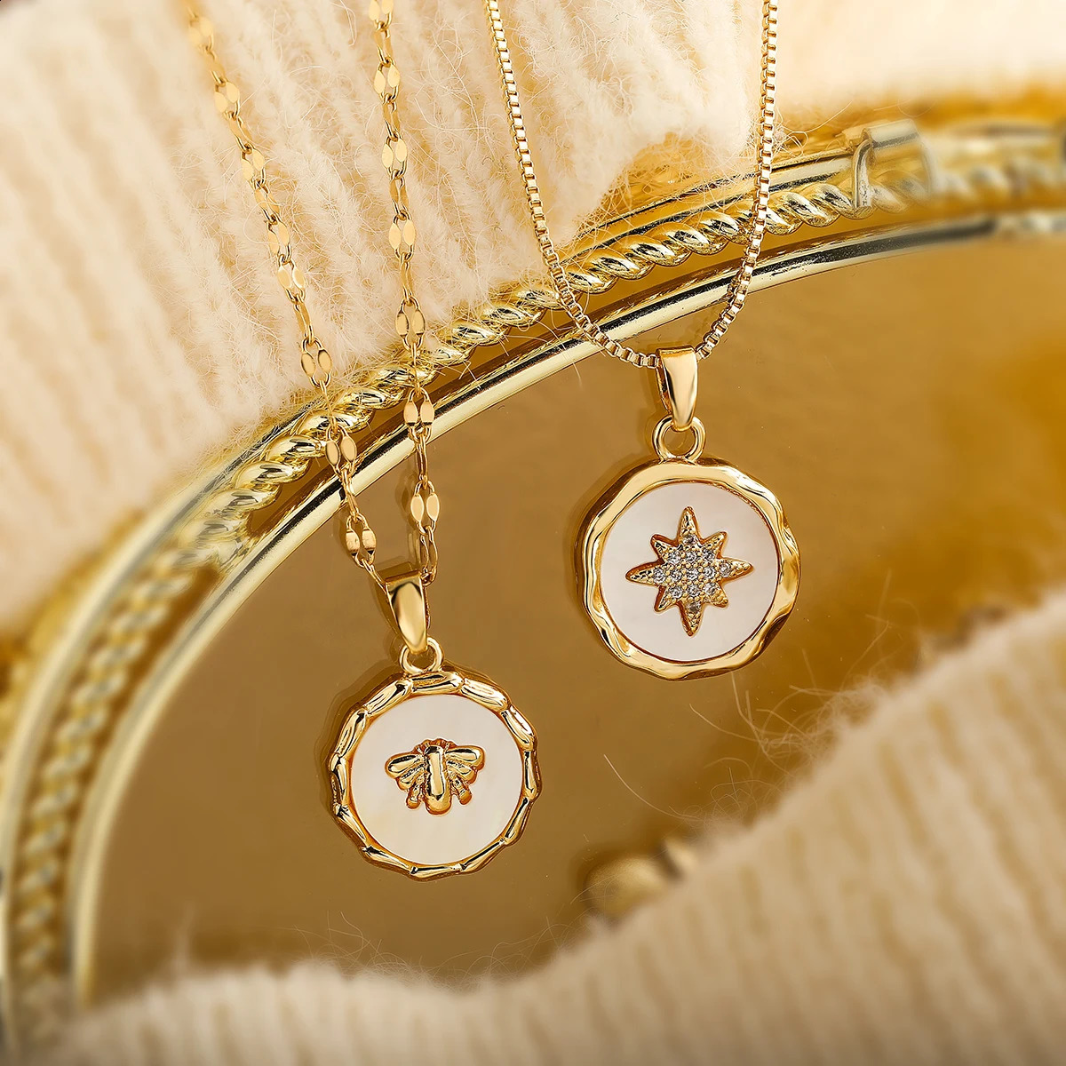 Mafisar Simple Gold Plated Zircon Shell Pendant Necklace High Quality Bee Eight Pointed Star Charm Copper For Women 250922