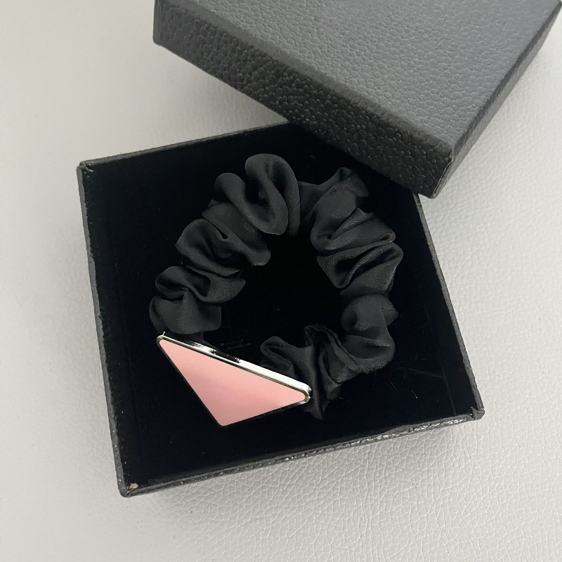 Designer Hair String Letter Elastic Hair String Fashionable Women&#039;s Hair Accessories Large Intestine Loop Rubber Band-image-1076171409