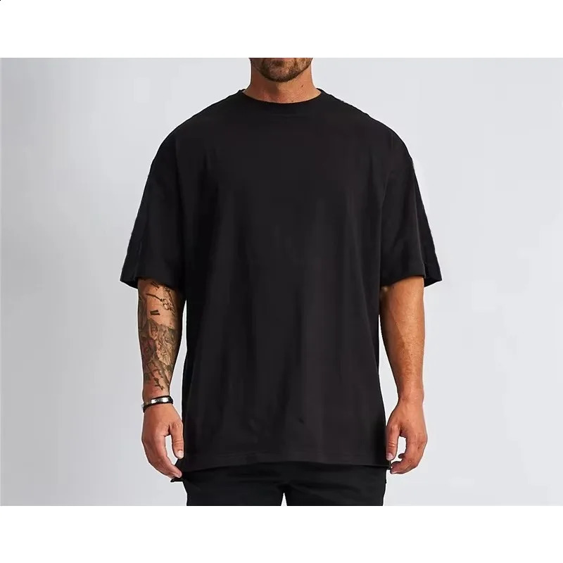 Highquality mens Tshirt 100 cotton solid basic casual clothing oversized halfsleeved black and white 250920
