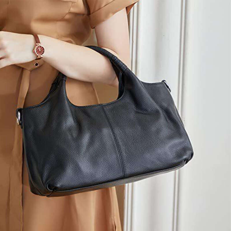 Sac de banlieue de grande capacité pour femmes, sac à main urbain Simple en cuir souple pour dames, nouvelle collection 2025