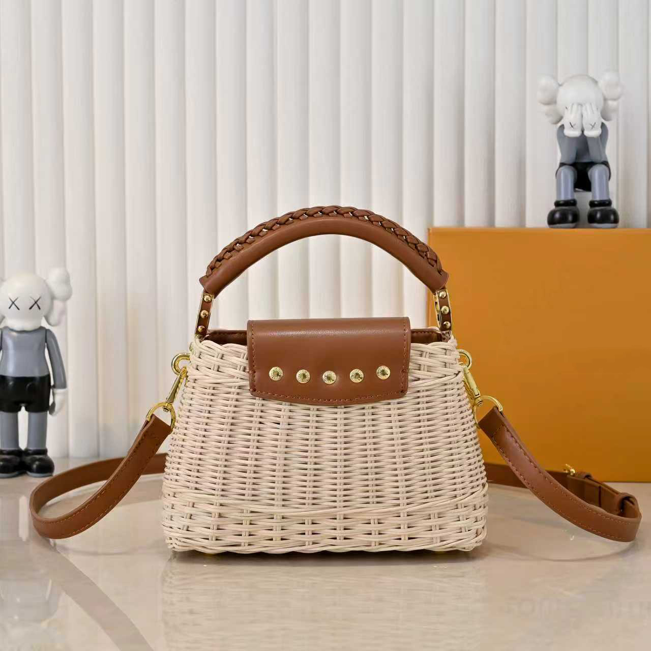 Top Mirror Quality Quality Rattan Weaving Handsbag Designer Womens Crossbody Fody High Quality Mens Single Bapy Messenger Sac M14365 Mini Capucin