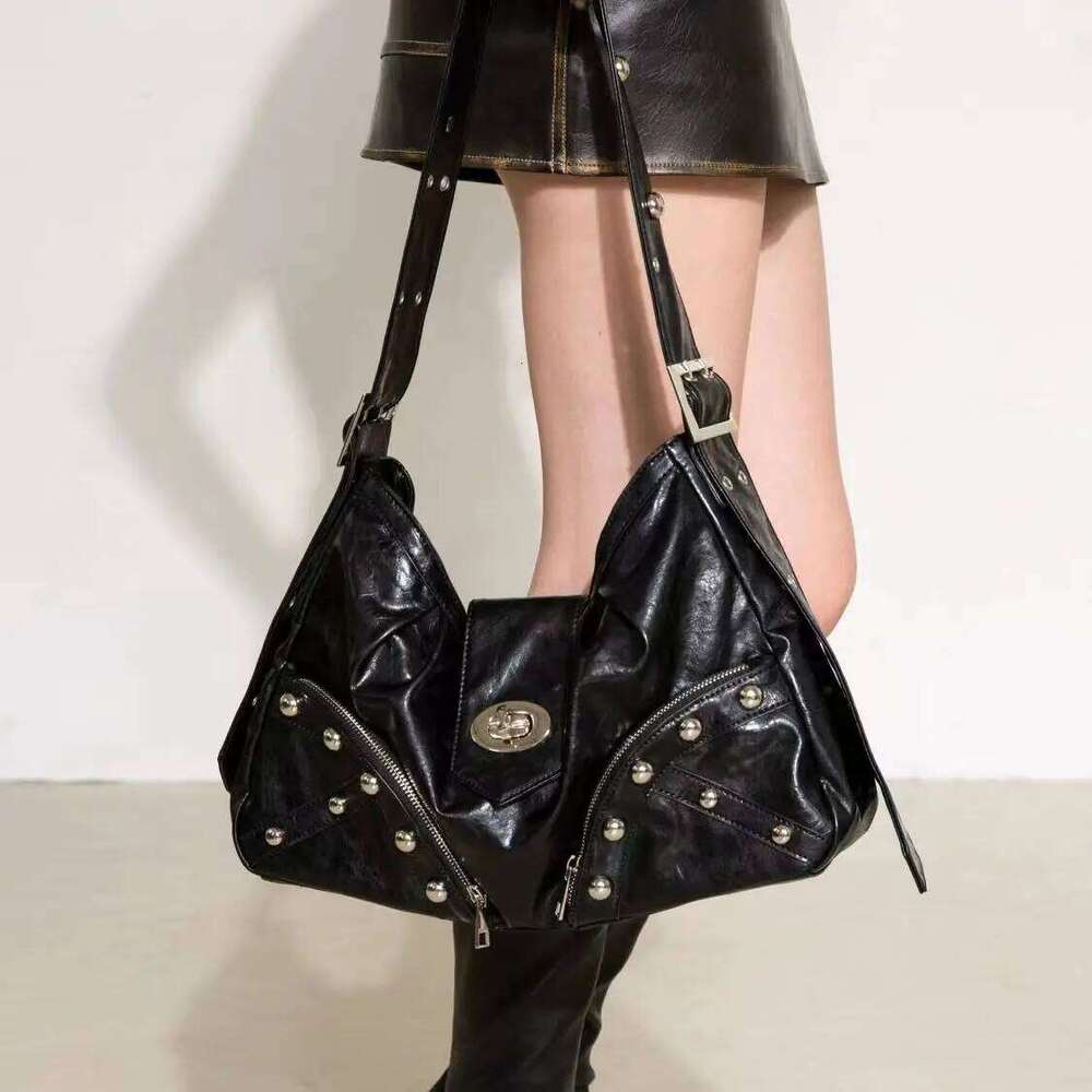 Women boston bag Vintage Black Motor Shoulder designer bag Y2k Punk Handbag Lady Gothic Rivet Crossbody bags Large Capacity Rock Purse New