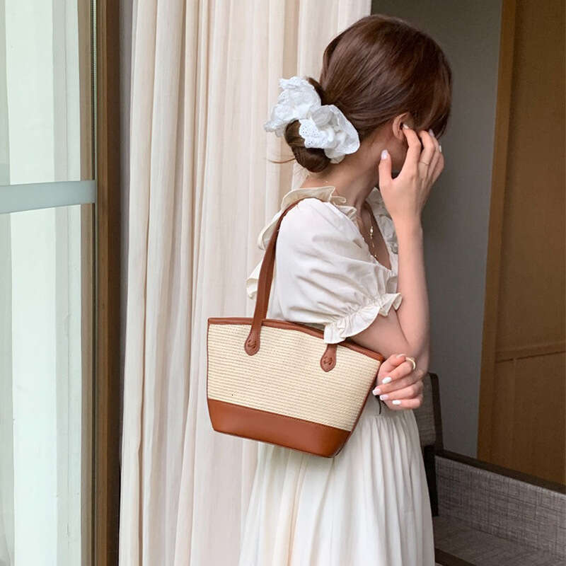 Sorties de robe assortie d'été sac de paille de Niche fourre-tout d'épaule de grande capacité sous les bras pour les femmes