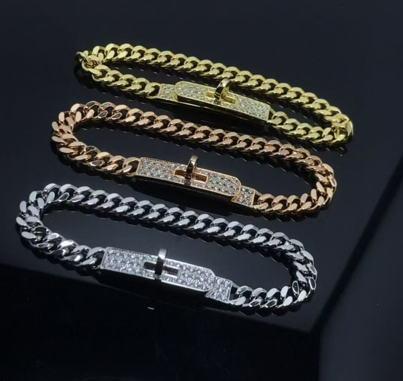 Bracelet haute version avec des boutons en forme d'étoile, un design mignon de nez de cochon, plein de diamants, de bracelet en or rose à la mode