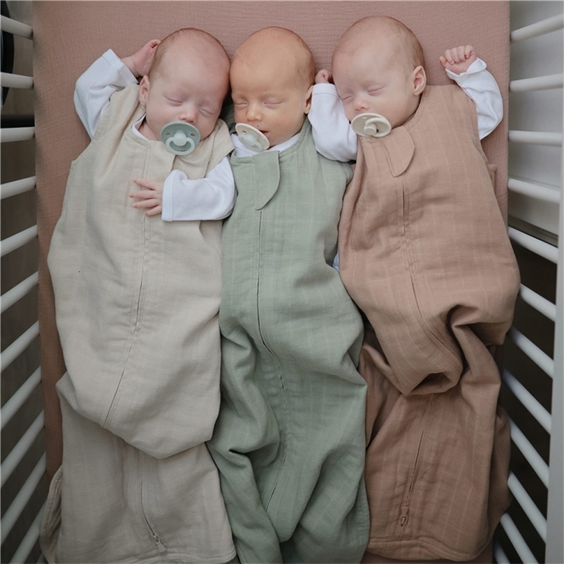 Sleeping Bags 0 6 Months Baby born Swaddle Wrap Envelope 100 Cotton Blanket Swaddling Solid Color Sleepsack 230724
