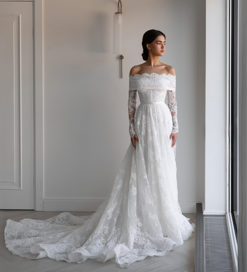 Off Shoulder Princess Long Sleeve Wedding Dresses Luxury Lace Applique Buttons Garden Outdoor Bridal Gown Garment Customsized
