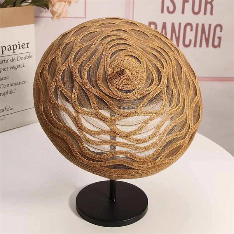Spring Summer Elegant Straw Beret Women Breathable Lace mesh Berets Female Painter Cap Sun Hat 240603bj