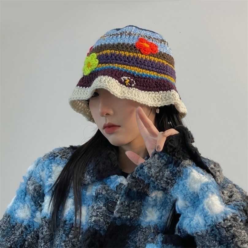 Stingy Brim Hats INS Korean Retro Flower Knitted Bucket Hat Women Handmade Crochet Hollow Basin Hat Ladies Spring Summer Sunscreen Sun Hat 220916