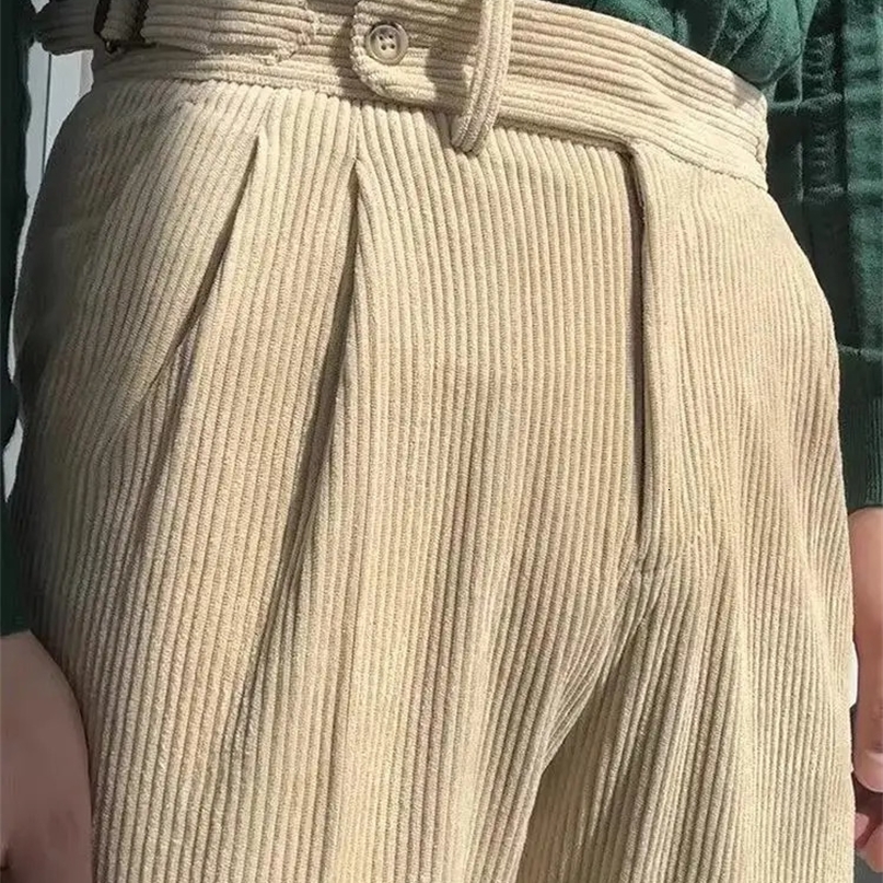 Pantaloni a velluto casual in stile napoli pantaloni a fili di colore solido per uomini cadono pantaloni dritti slim alla moda 241224 241224