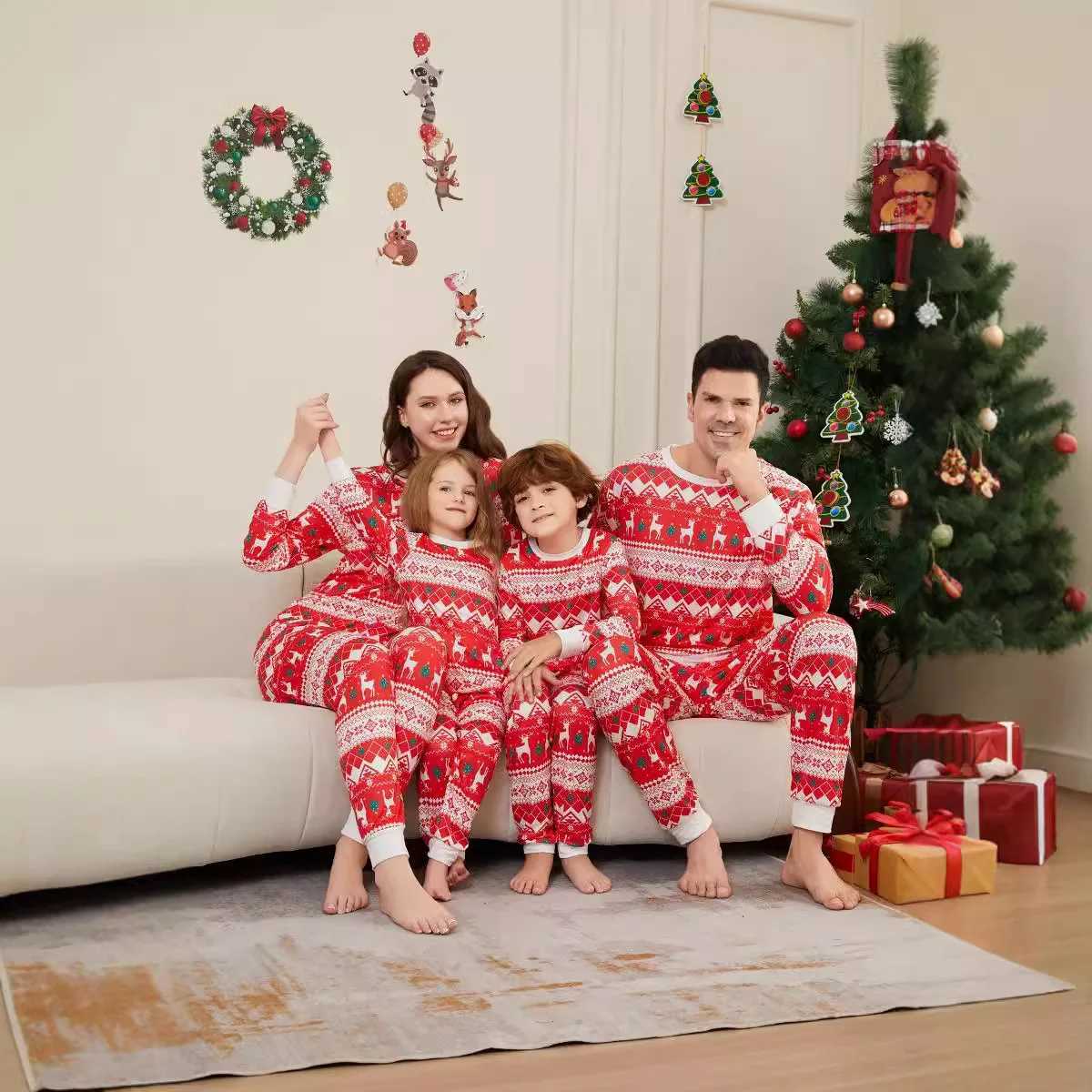 2025 New Christmas parentchild set New Year family wear Christmas family wear red and white fullprint pajamas and home wear X250923