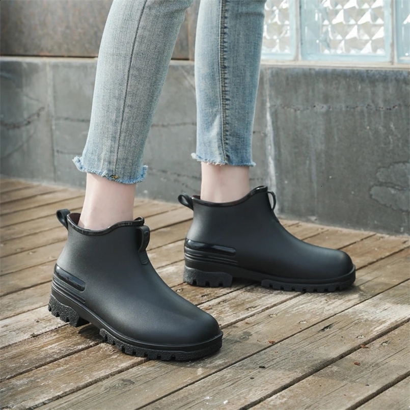 Low cut anti slip womens rain boots PVC black waterproof rain boots short tube garden shoes fashionable water shoes for women 241226