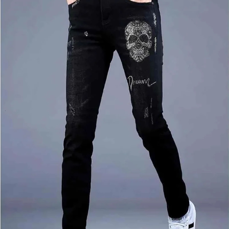 High Quality Mens Diamond Embroidery Denim Pants Ripped Decoration Casual Jeans Classic Slim-fit Style Black Stretch Trousers; 240819
