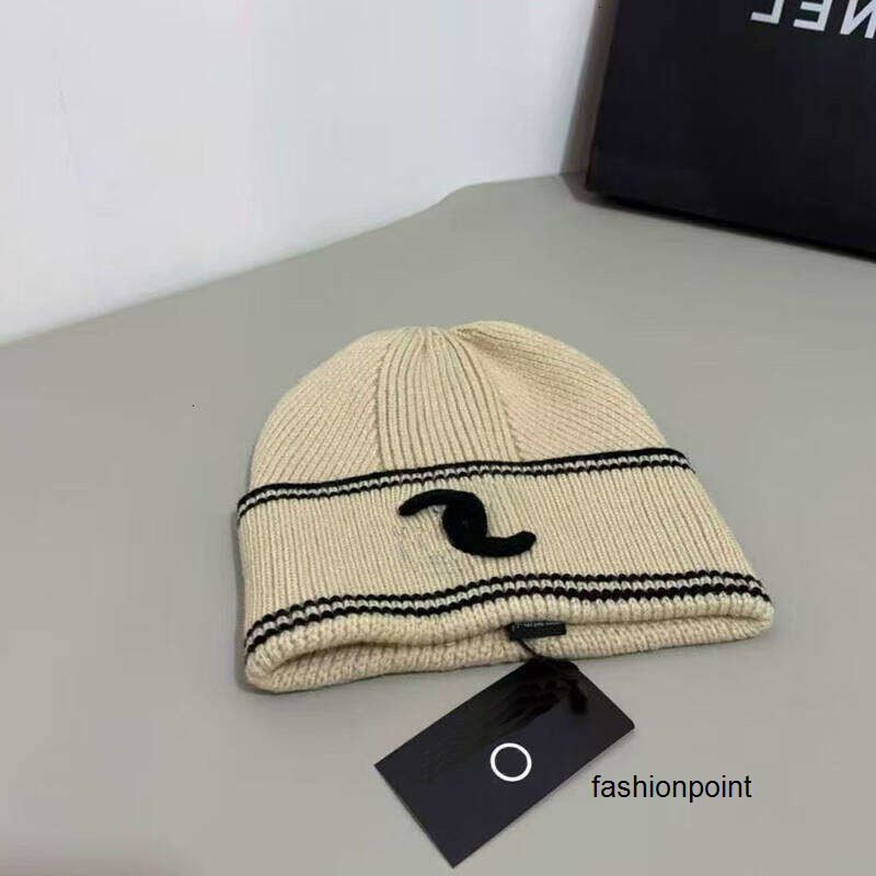 Beanie/Skull Caps Designer Beanie Caps Winter Hats Bonnet Knitted Hat Embroidery Couples Fashion for Men Women Fall Cold Snowy Wool Un isex Warm Fas