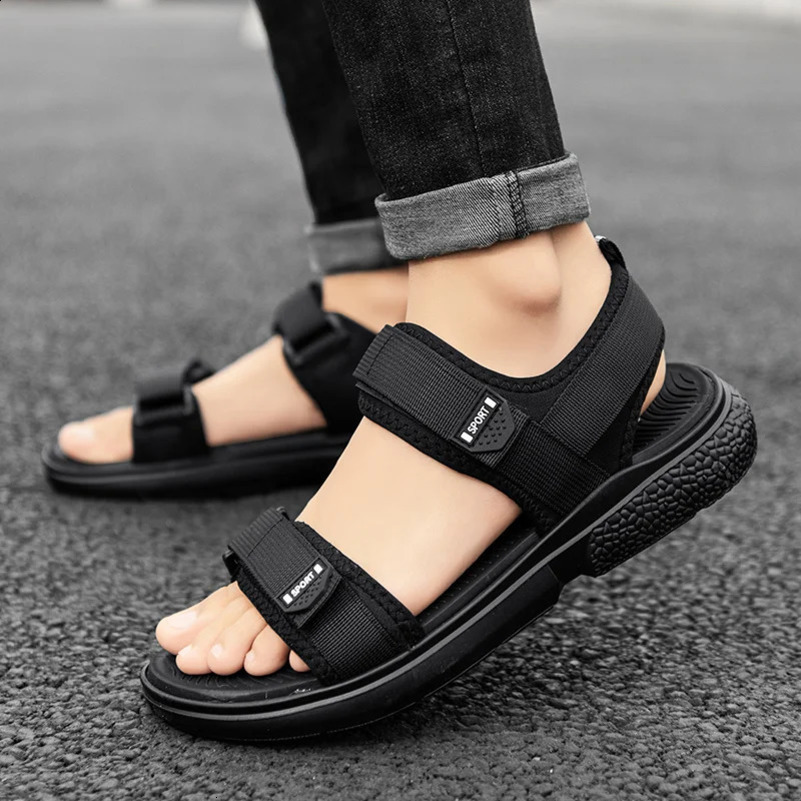 A Pair of Non-Slip Mens Sandals for Summer Wear-Resistant Breathable Simple White-Soled Mens Business Beach Shoes 250428