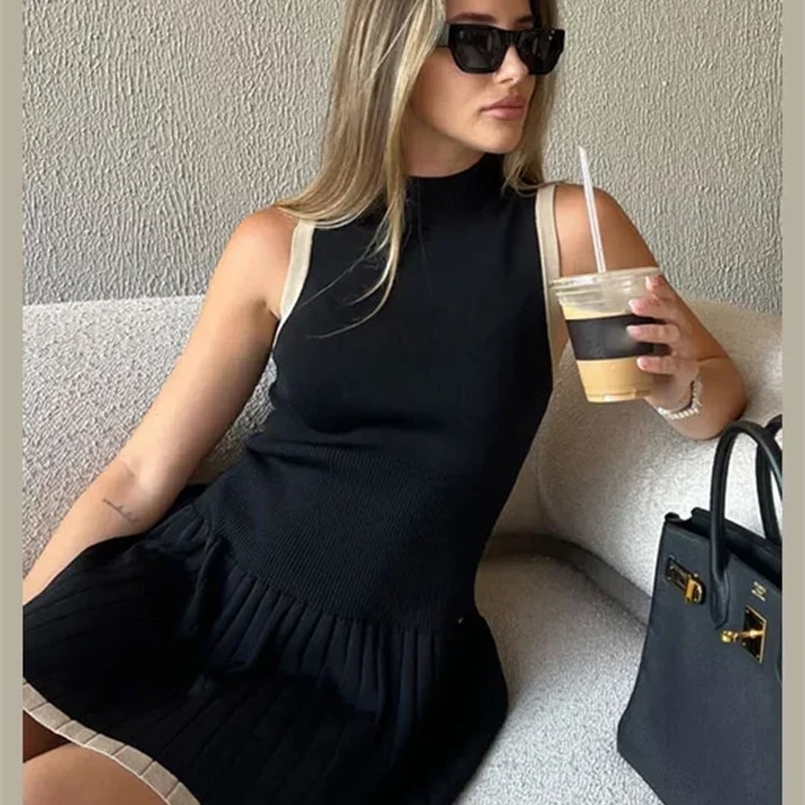 Womens Sexy Color Blocking Knitted O-neck Mini Dress Elegant Sleeveless High Waist Pleated Dresses Lady High Streetwear Robes 240802
