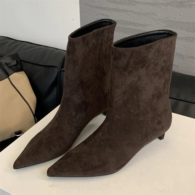 Eilyken Vintage Pointed Toe Women Ankle Boots er Thin Low Heel Shoes Modern Short Botas Autumn Winter Zapatos De Mujer 250122