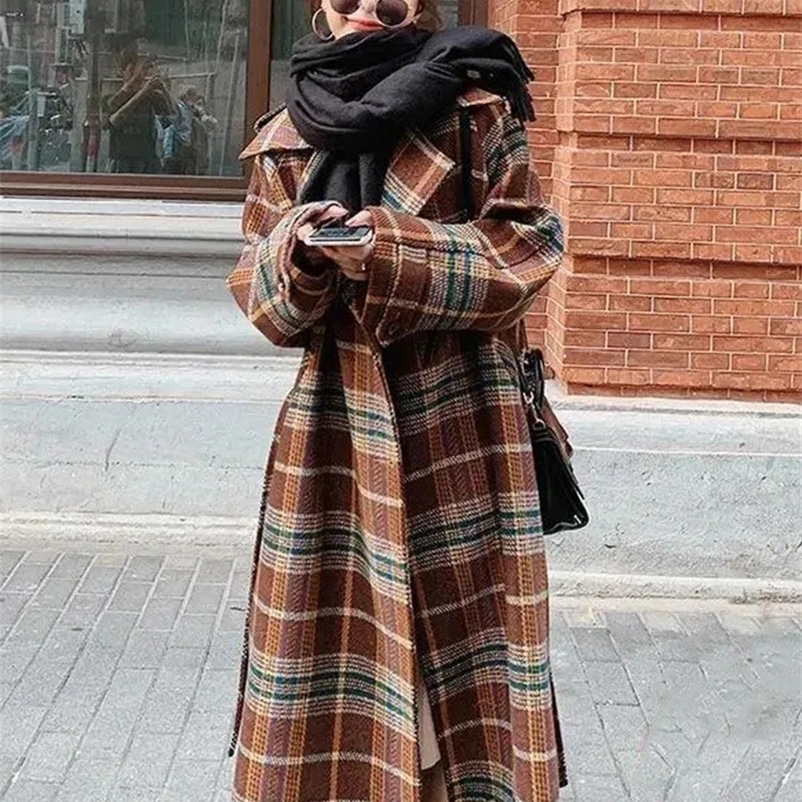 Mid Length Warm Wool Blend Plaid Coat Women Thick Streetwear Double Breasted Overcoat Winter Chic Woolen Korean Jackets 240830