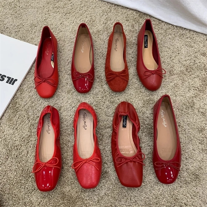 Retro ultra soft womens shoes with spring bow and red flat sole casual and comfortable leather shoes ballet shoes Zapatos Mujer 241203bj