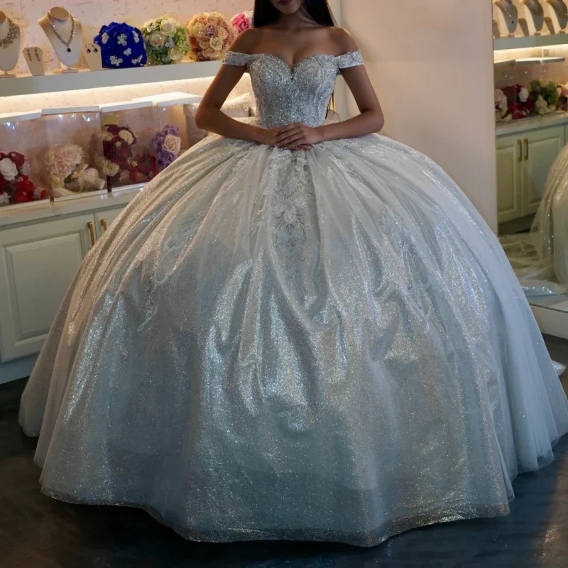 Light Silvery Shiny Ball Gown Sweet 16 Year Old Off The Shoulder Quinceanera Dresses Applique Lace Beading Crystal Tull Party Birthday Dress Vestido