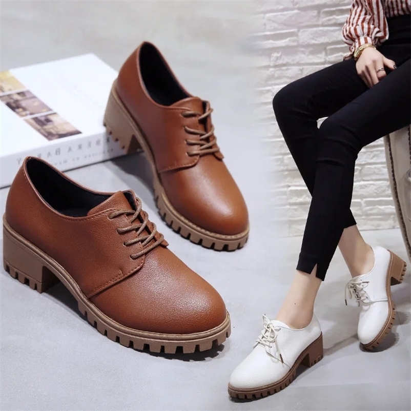 Fashion Womens Flat Shoes Spring Comfortable Soft soled Shoes Womens Casual Sports Shoes Lace Black and White Shoes Womens Shoes 241106bj