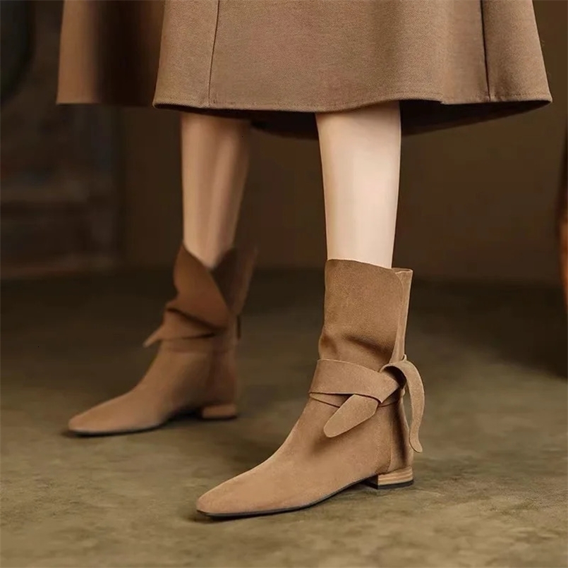 er Women Ankle Boots Pointed Toe Fashion Suede Shoes Autumn Square Heels Goth Motorcycle Chelsea Bota Mujer 241030