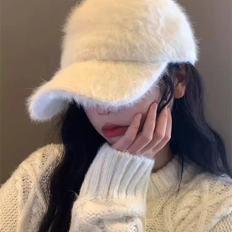Rabbit Hair Baseball Hat Winter Solid Color Warm Duck Tongue Hat Womens Autumn and Winter Plush Cold and Sunshade Hat 241227