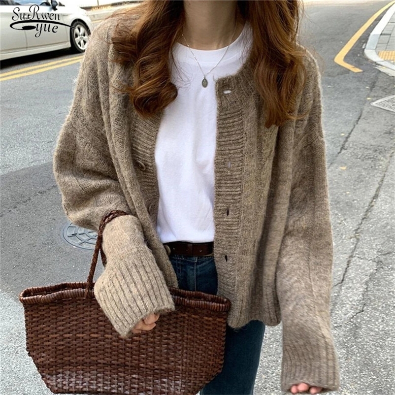 Autumn elegant cardigan fashion V-neck knitted sweater gentle long sleeved womens top retro winter clothing suede leather 240819bj
