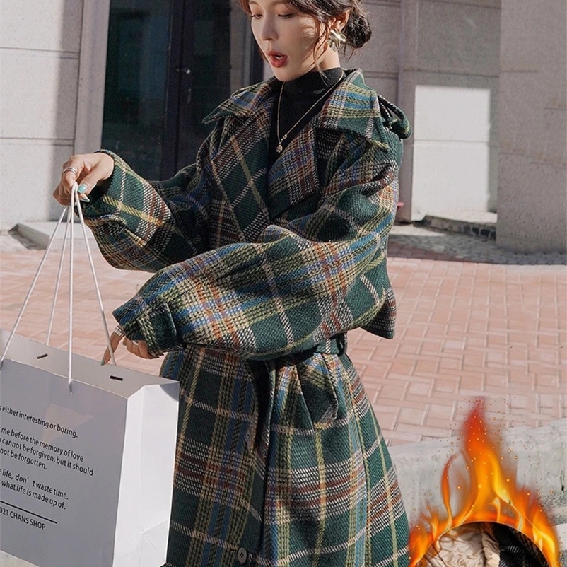 Vintage Plaid Tweed Long Woolen Coats Women Winter Loose Wool Blend Thicken Jackets Korean Warm Cotton Padded Lined Casacos 240830
