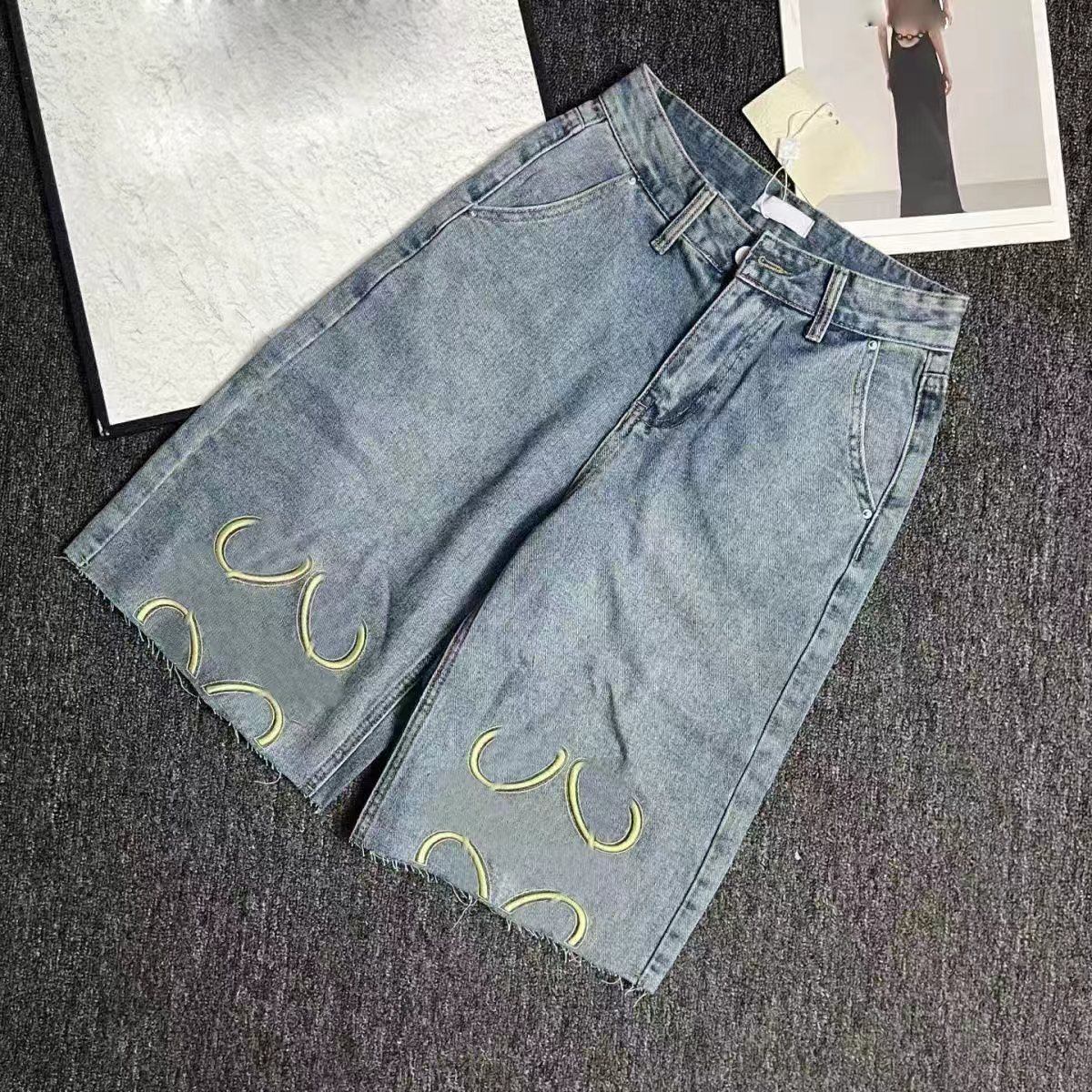 Jeans Womens Designer Short High Waist Legs Open Fork Tight Capris Denim Trousers Add Fleece Stretch Slimming Jean Pants Straight Women Clothing Emb