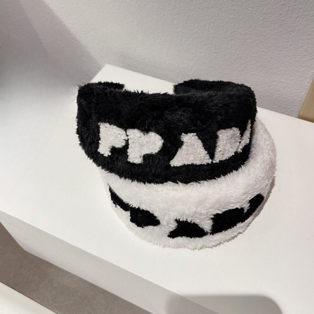 Designer Headband Black and White Plush Headband High Quality Women&#039;s Wide Brim Headband Classic Black and White Letters Everyday Versatile-image-1076304334