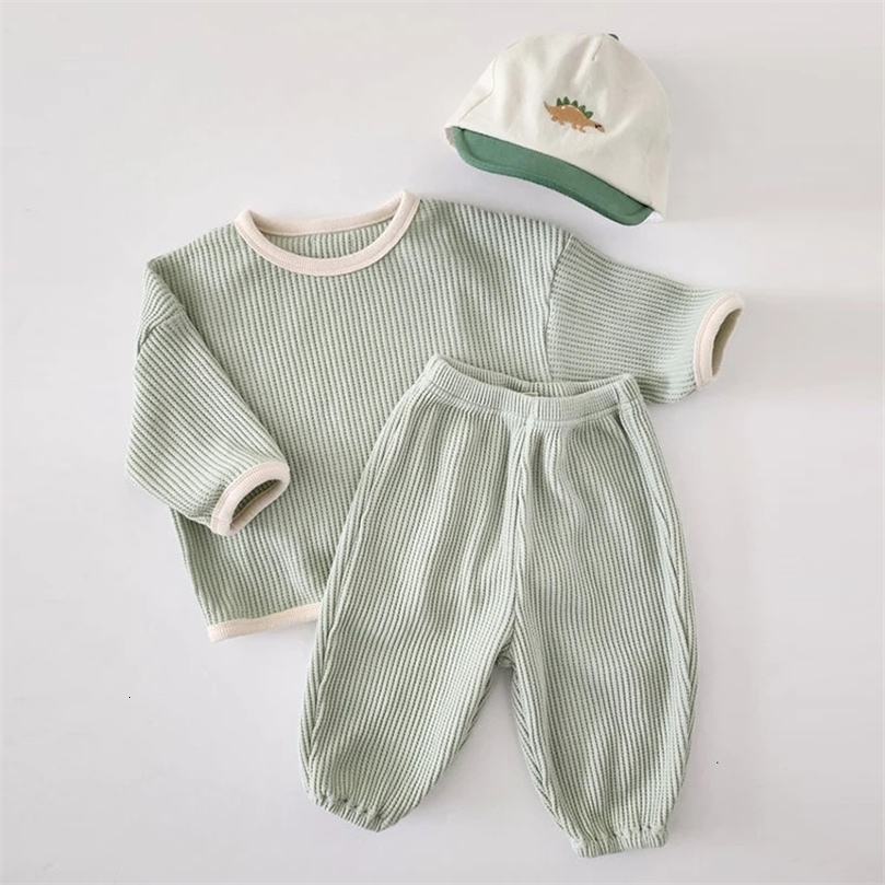 Korean Spring and Autumn Baby Set Cotton Waffle Panel Top Pullover Solid Color Loose Elastic InfantToddler Sports 240625