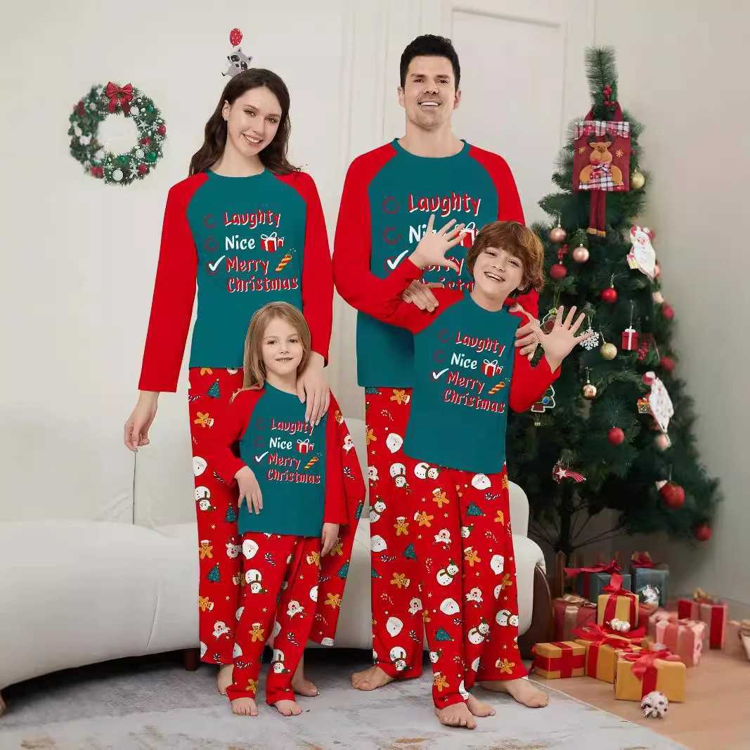 New Year and Christmas Family Set 2025 Style Christmas Cartoon Letter Christmas Tree Print Family of Three parentchild outfits X250923