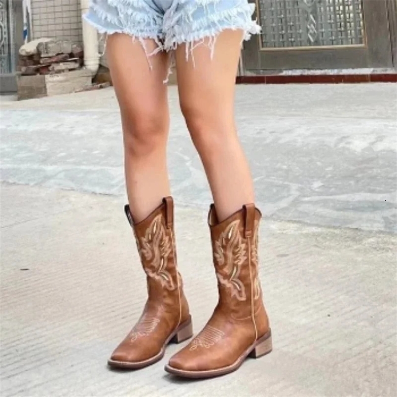 Spring and Autumn -selling High-quality Womens Boots Fashion Color Matching Sleeves Square Toe Low Heel Womens High Boots 250122
