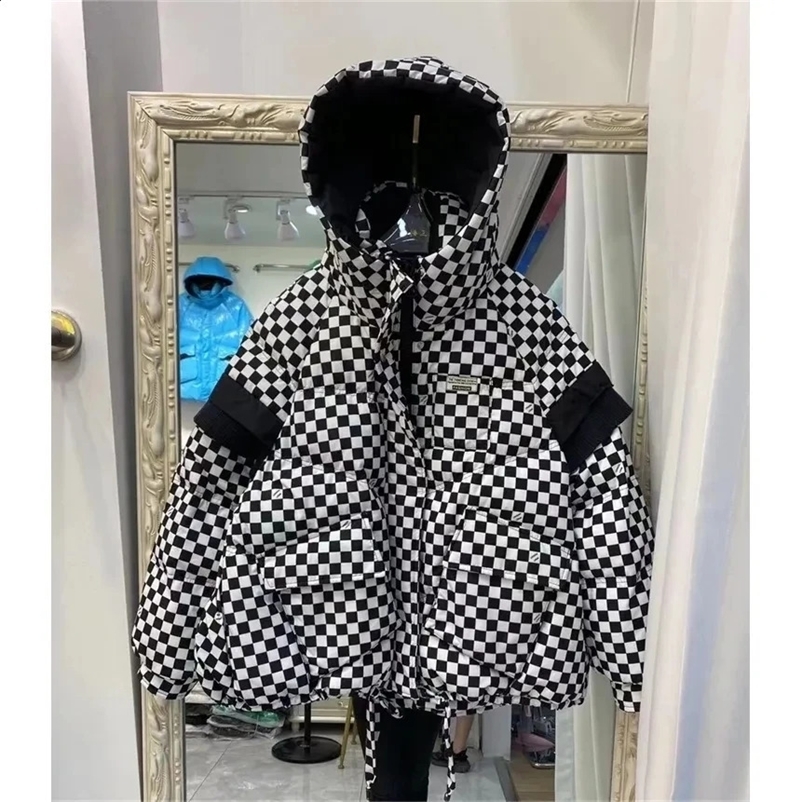 Winter Korean Hooded Plaid Short Cotton Jacket Brown Green Black Loose Pocket Down Cotton Parkas Female Snowwear Outwear 240729
