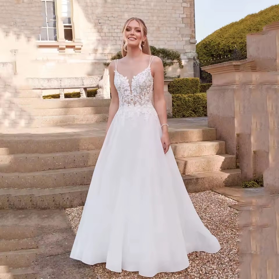 Bohemian Strapless Sleeveless Wedding Dresses Illusion Lace Appliqued Bridal Gowns Beach A Line Robes Size Bride 01