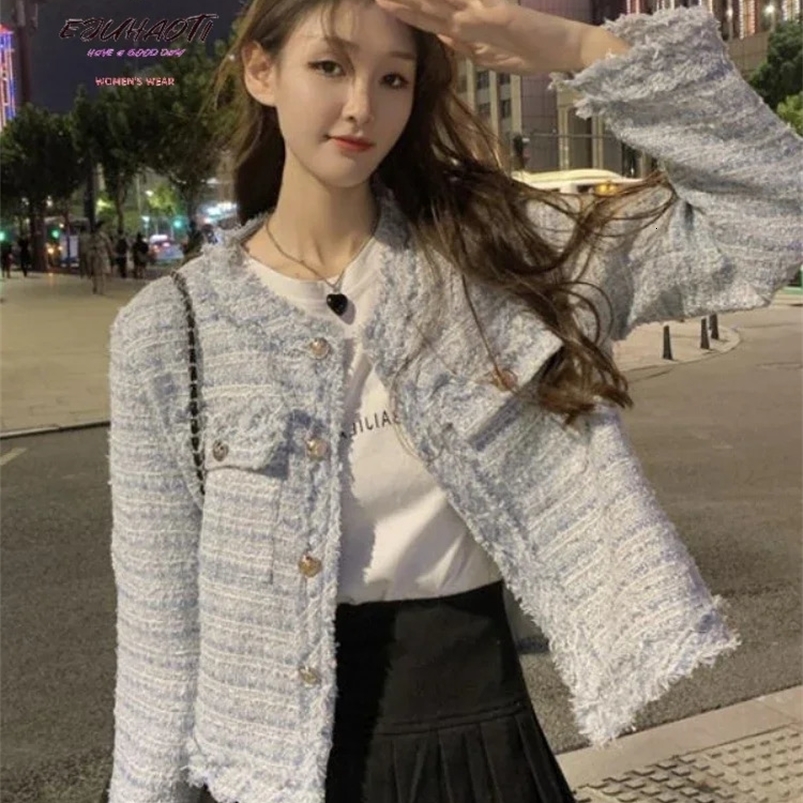 Womens Jacket Small Fragrance Tweed Coat Autumn Winter Temperament Tassels Long Sleeves Tops Korean Fashion Woman Clothing 240821
