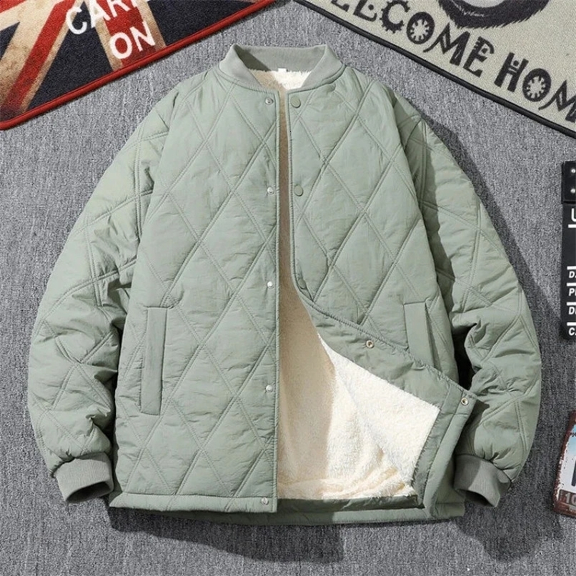 Warm Fleeced Loose Thick Winter Coat for Men er Harajuku Clothing Fashion 2024 Padding Quilted Padded Jacket Man 241121