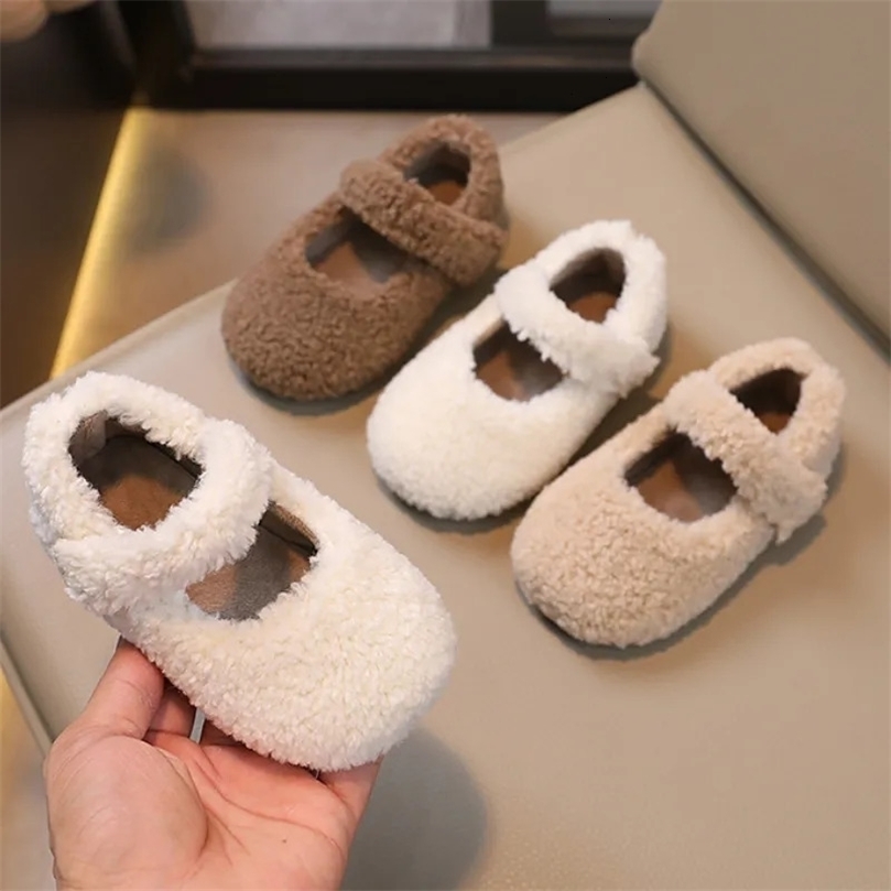 First Walkers Winter Children Flat Shoes Fur Cover Toe Light Warm Kids Casual Shoe 2024 Plush Nonslip Leisure Comfy Boys Girls 231025