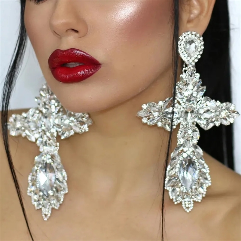 Exaggerated Rhinestone Large Cross Pendant Earrings Dinner Jewelry Womens Crystal Geometry Charm Pendant Earrings Gift 240810bj